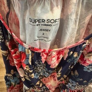 Torrid Black Floral Babydoll Tank